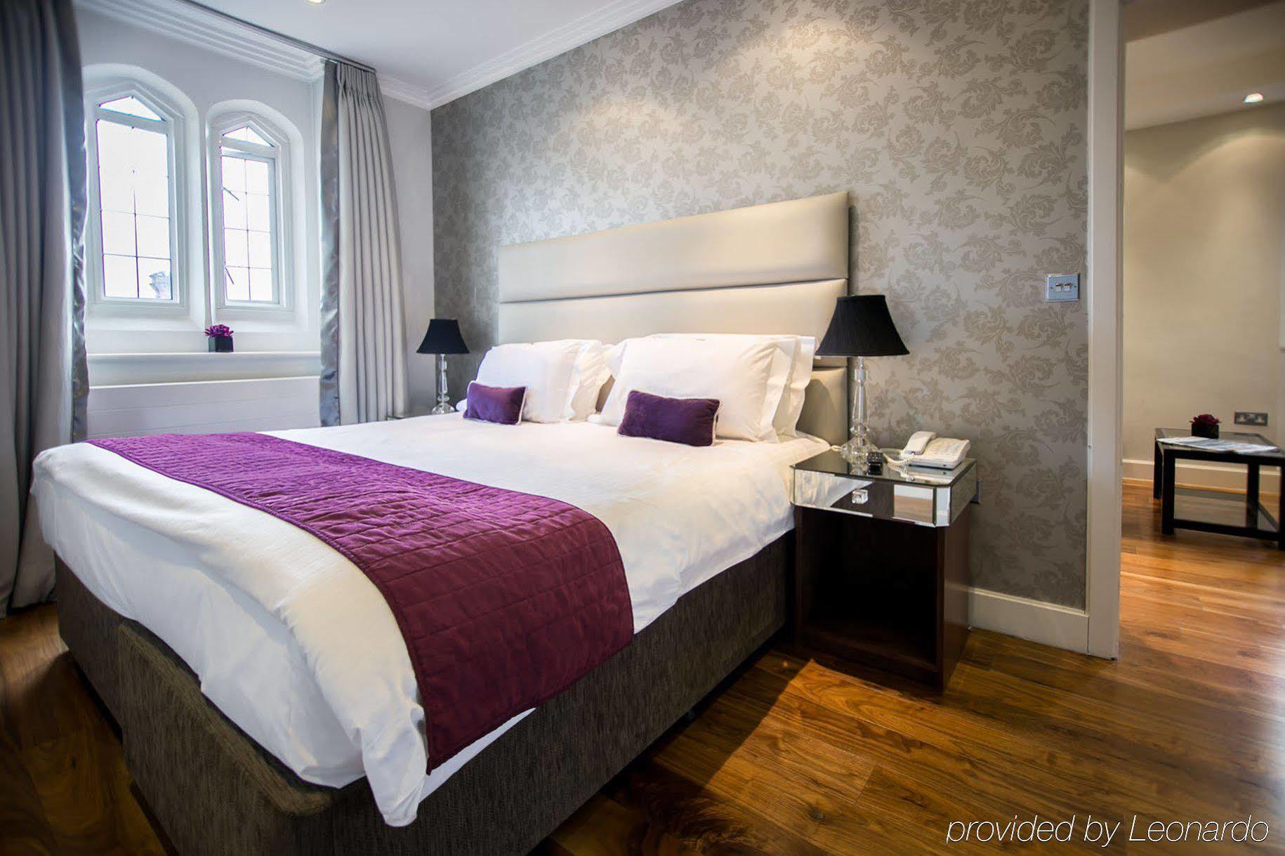 The Pillar Hotel London Exterior photo